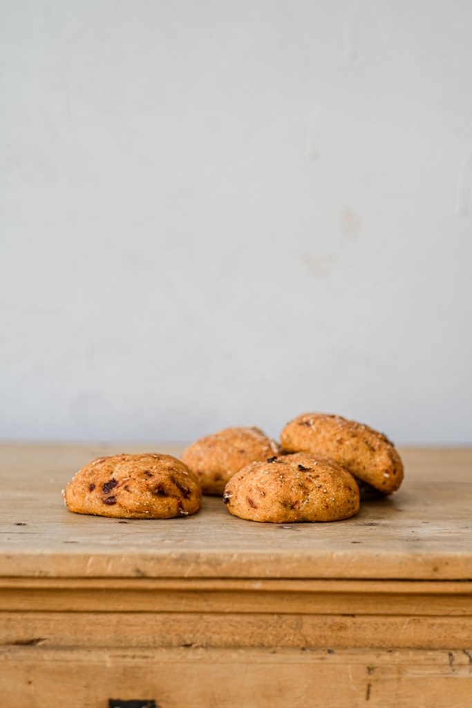 Miches With tomatoes