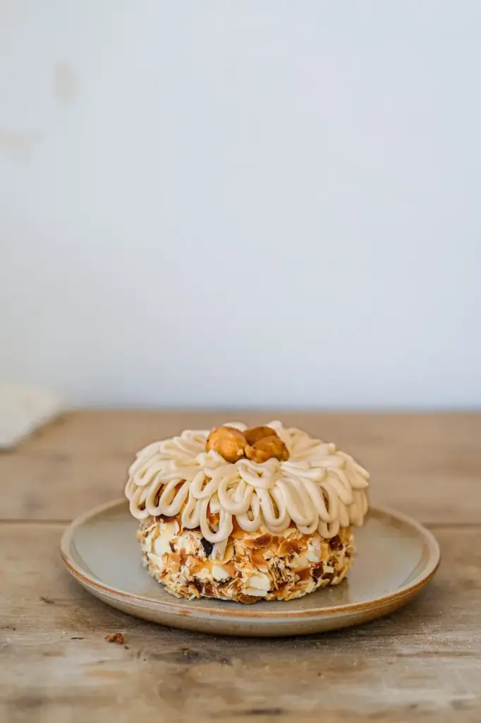 Easter nest Hazelnut praline