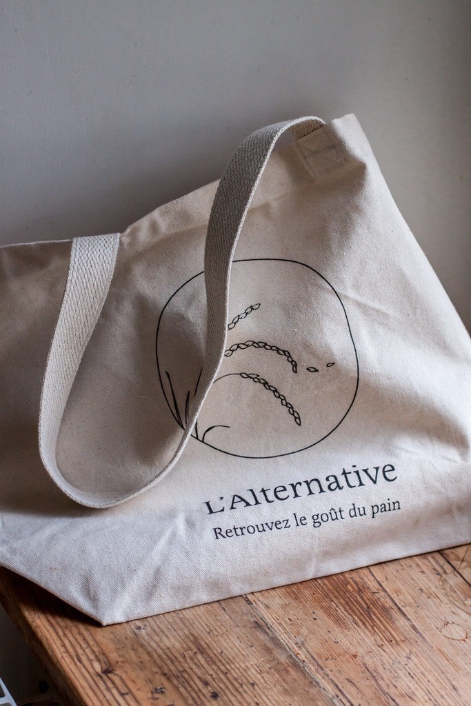 Tote bag